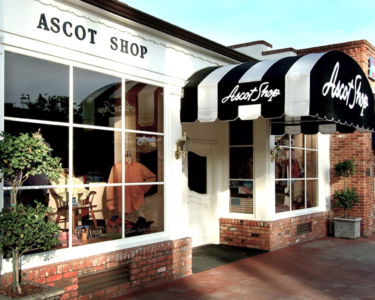 Ascot shop